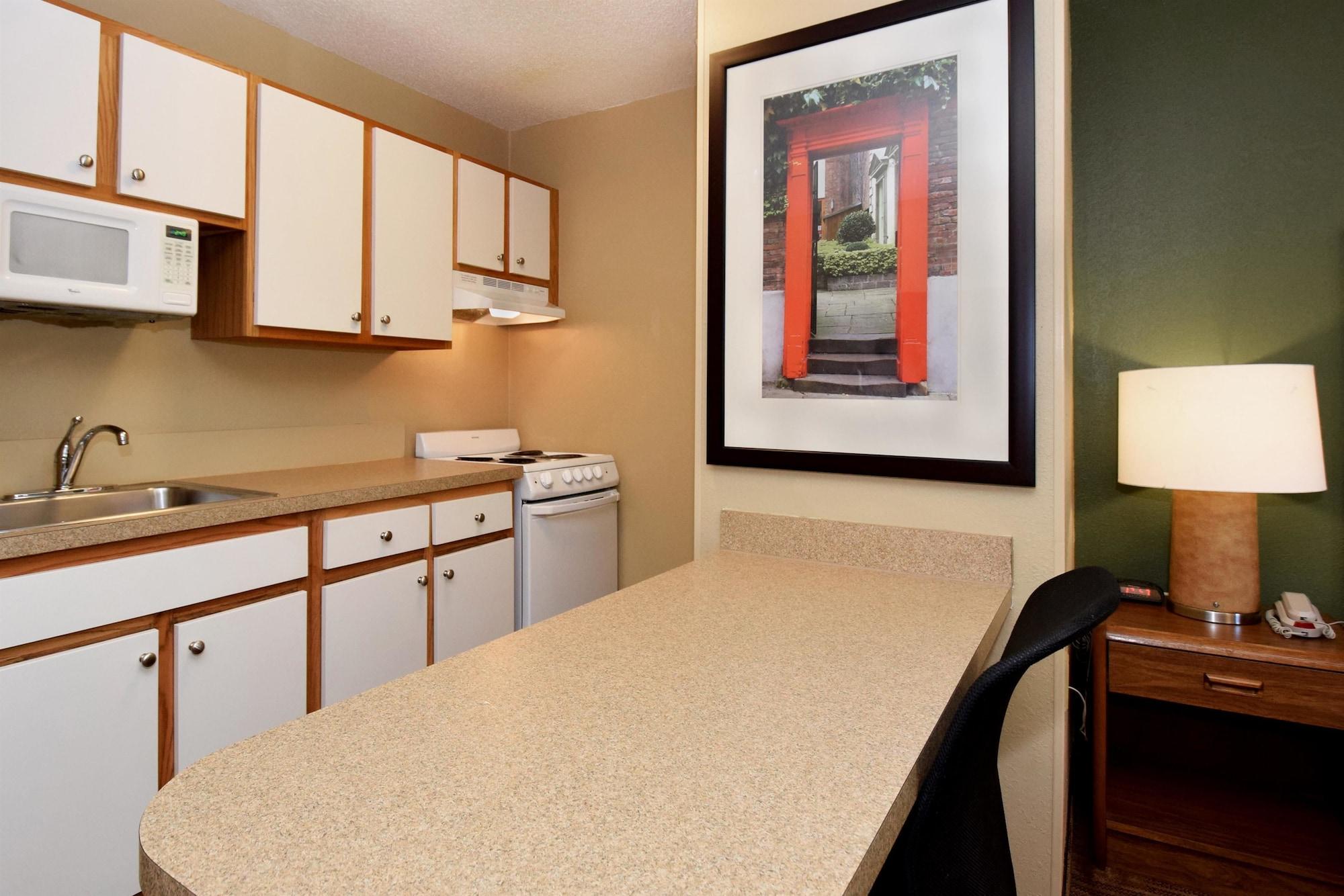 Extended Stay America Select Suites - Dallas - Las Colinas - Meadow Creek Dr Irving Exterior photo